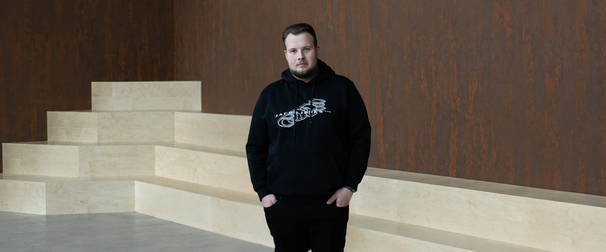 Rap, mrożonki i graffiti, czyli krótka historia bluzy z kapturem | Duży Lolek