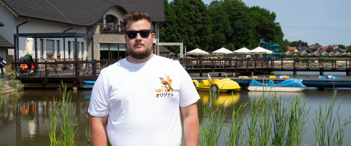 T-shirty plus size - jakie modele koszulek są najlepsze dla puszystych panów?