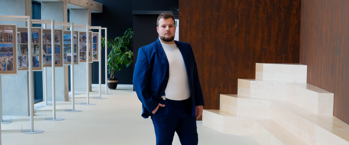 Wyszczuplające triki dla puszystych mężczyzn – jak ubierać się korzystnie?