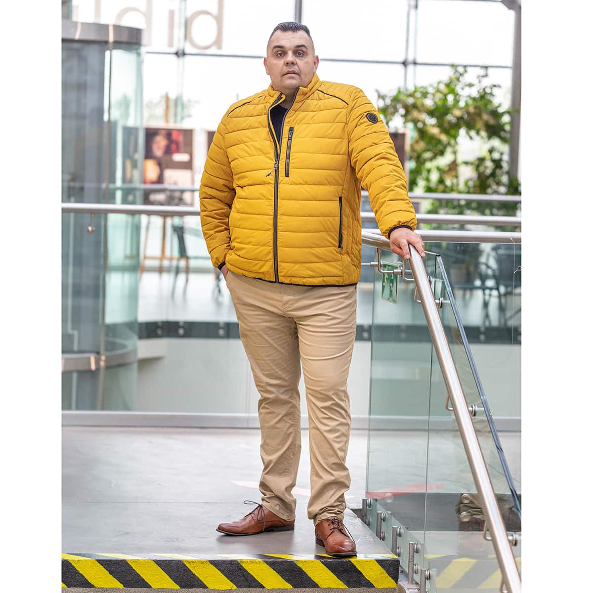 Velká pánská podzimně-zimní lehká prošívaná bunda Casa Moda 534000700-539 žlutá