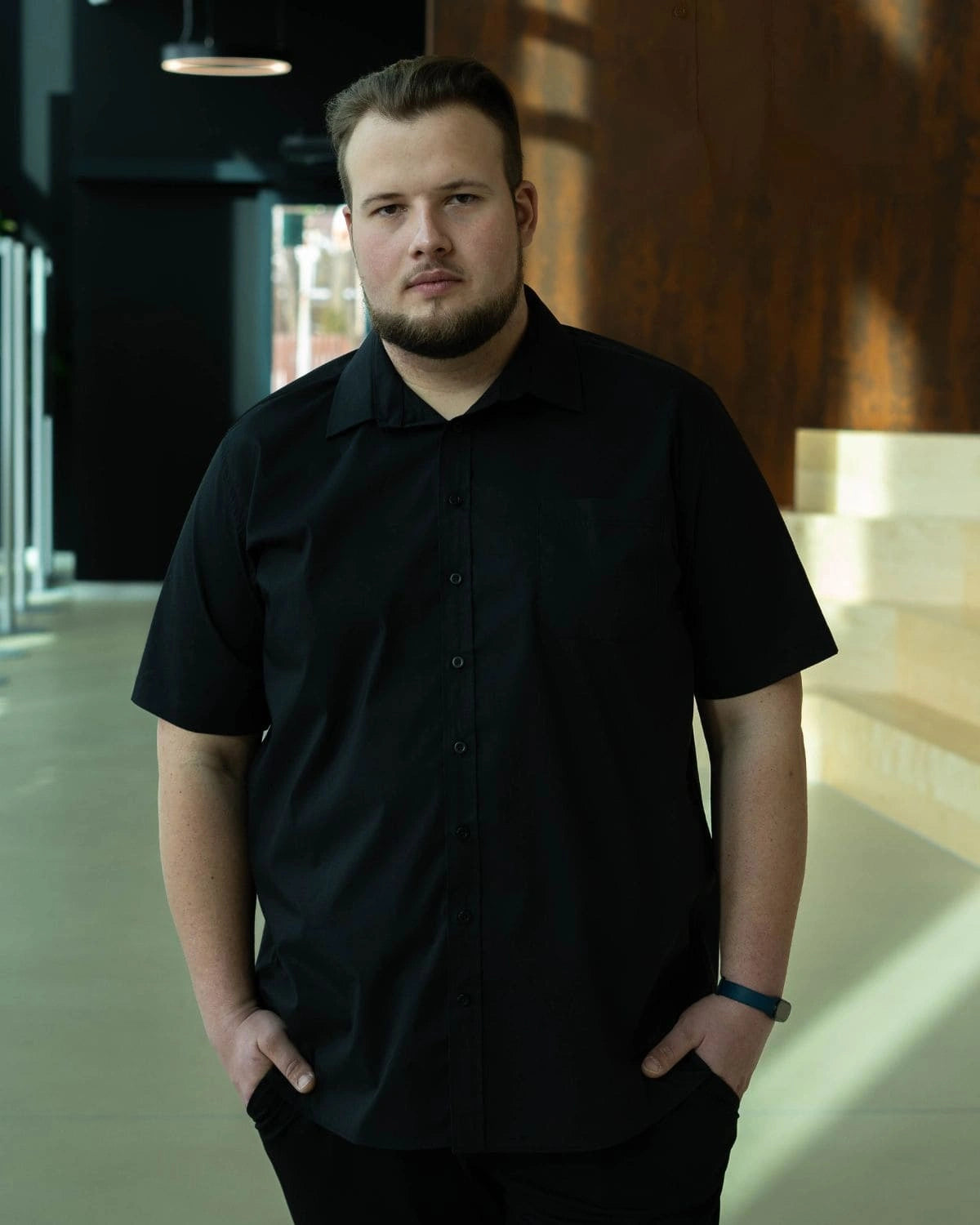 Velká pánská hladká košile s krátkým rukávem odolná proti skvrnám NON IRON Duke D555 Lucas černá