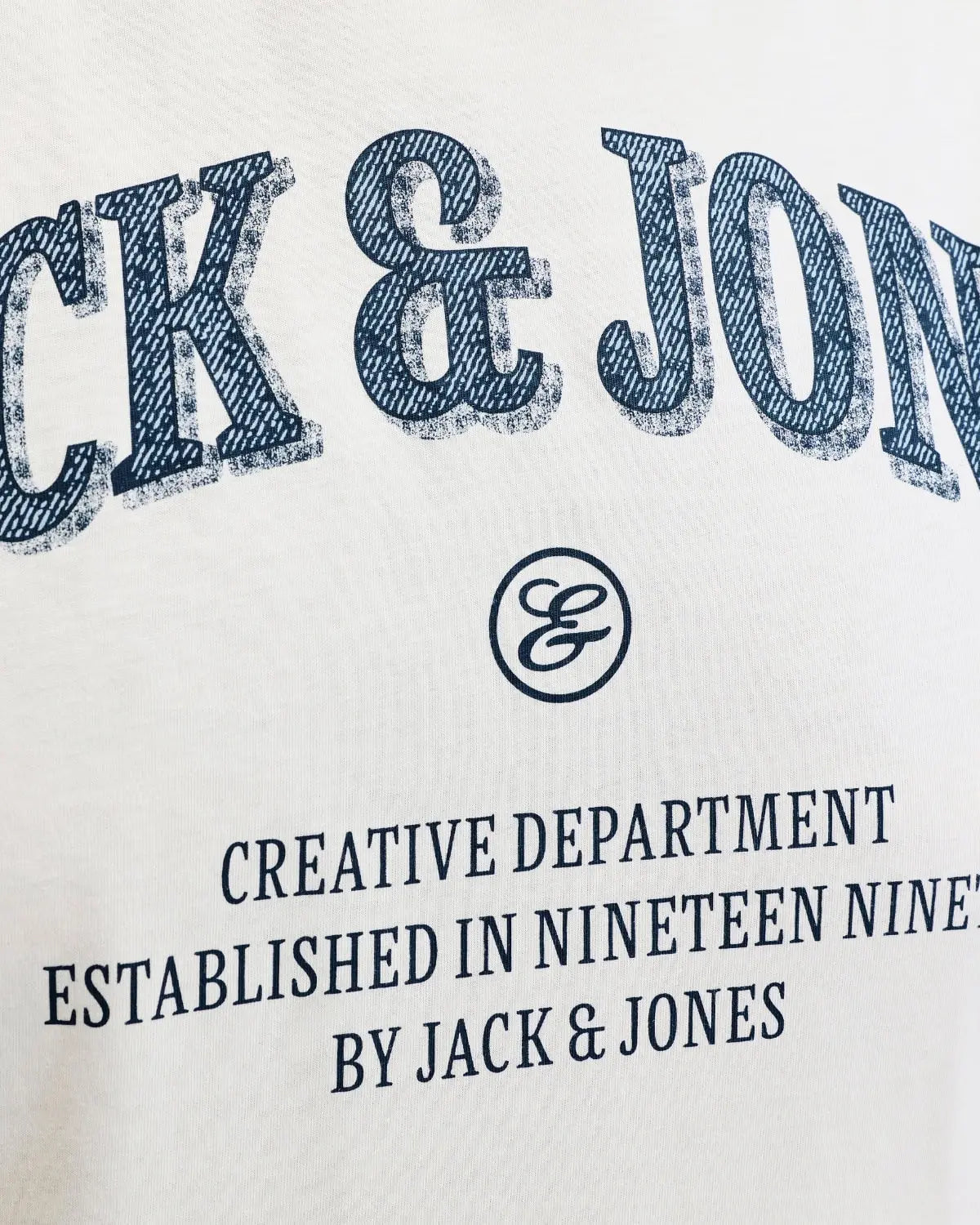 Duża męska koszulka krótki rękaw t-shirt z napisami Jack &amp; Jones 12294518 biały